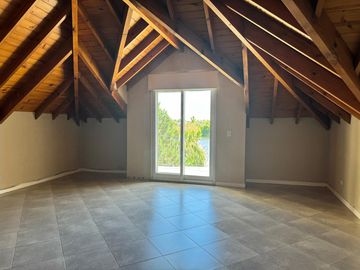 Casa en Venta  SAN ISIDRO LABRADOR a la LAGUNA , VILLANUEVA. TIGRE