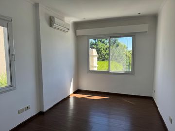 Casa en Venta  SAN ISIDRO LABRADOR a la LAGUNA , VILLANUEVA. TIGRE