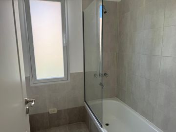 Casa en Venta  SAN ISIDRO LABRADOR a la LAGUNA , VILLANUEVA. TIGRE