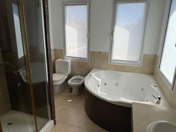 Casa en Venta  SAN ISIDRO LABRADOR a la LAGUNA , VILLANUEVA. TIGRE