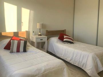 Alquiler Anual Casa 5 Ambientes con Piscina en La Comarca Bancalari Tigre
