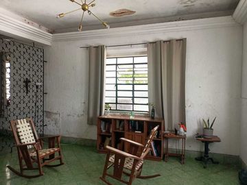 Casa en Venta de una planta en la Col. Itzimná en esquina con amplio terreno