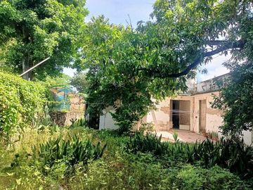 Casa en Venta de una planta en la Col. Itzimná en esquina con amplio terreno