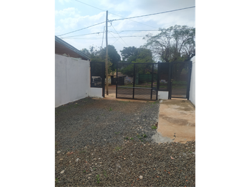 VENTA DE 2 CASAS ZONA QUARANTA Y 213