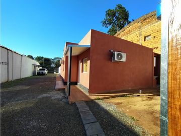 VENTA DE 2 CASAS ZONA QUARANTA Y 213