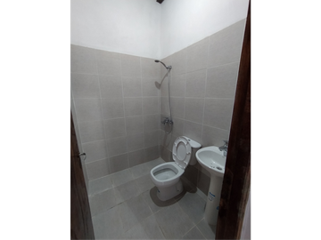 VENTA DE 2 CASAS ZONA QUARANTA Y 213