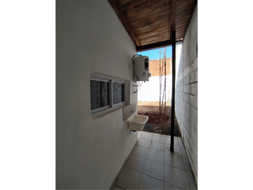 VENTA DE 2 CASAS ZONA QUARANTA Y 213
