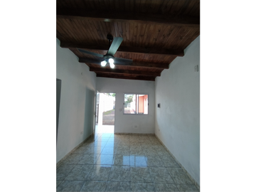VENTA DE 2 CASAS ZONA QUARANTA Y 213