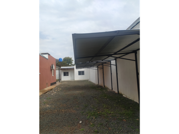 VENTA DE 2 CASAS ZONA QUARANTA Y 213