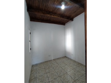 VENTA DE 2 CASAS ZONA QUARANTA Y 213