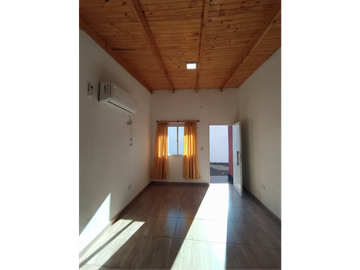 VENTA DE 2 CASAS ZONA QUARANTA Y 213