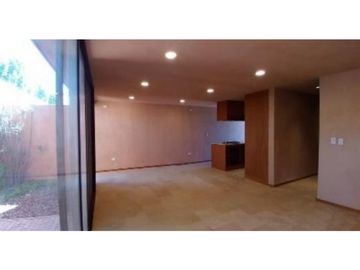 Casa En Venta En Fraccionamiento En Zerezotla