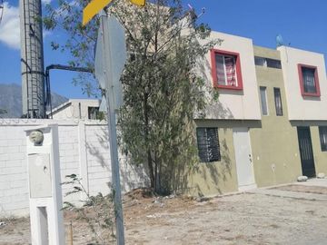 SE VENDE CASA EN VALLE DE LINCOLN EN GARCÍA, N.L.