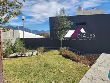 Casa en VENTA Fracc. Brisas del Vergel -CARRETERA NACIONAL- Monterrey, Nuevo León.