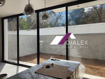 Casa en VENTA Fracc. Brisas del Vergel -CARRETERA NACIONAL- Monterrey, Nuevo León.