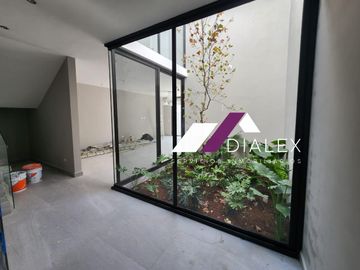 Casa en VENTA Fracc. Brisas del Vergel -CARRETERA NACIONAL- Monterrey, Nuevo León.