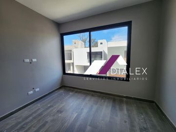Casa en VENTA Fracc. Brisas del Vergel -CARRETERA NACIONAL- Monterrey, Nuevo León.