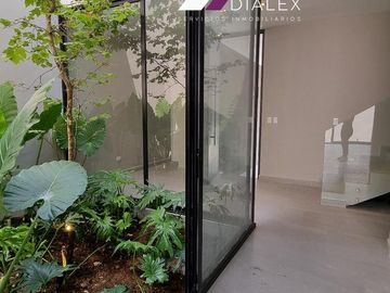 Casa en VENTA Fracc. Brisas del Vergel -CARRETERA NACIONAL- Monterrey, Nuevo León.