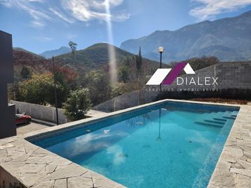 Casa en VENTA Fracc. Brisas del Vergel -CARRETERA NACIONAL- Monterrey, Nuevo León.