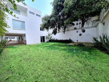 VENTA DE CASA EN CHILUCA (3 NIVELES)