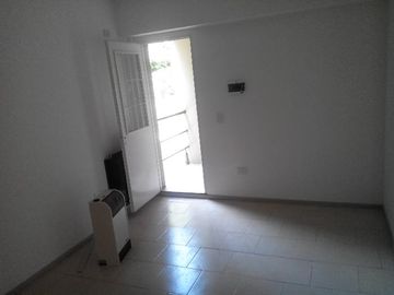 DEPARTAMENTO 2 AMB. 1 PISO. EN COMPLEJO CON PISCINA ,SIN EXPENSAS. NI ABL TACUARI 255 , TIGRE