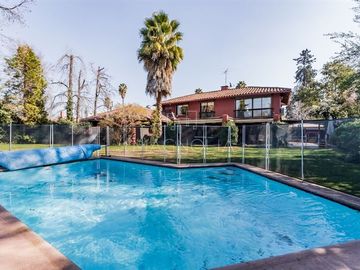 Casa en Venta en luis pasteur con Lo recabarren