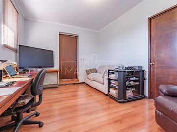Casa en Venta en luis pasteur con Lo recabarren