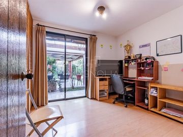 Casa en Venta en luis pasteur con Lo recabarren