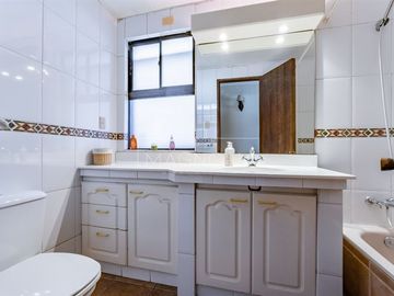 Casa en Venta en luis pasteur con Lo recabarren