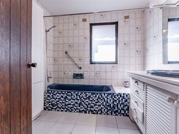 Casa en Venta en luis pasteur con Lo recabarren