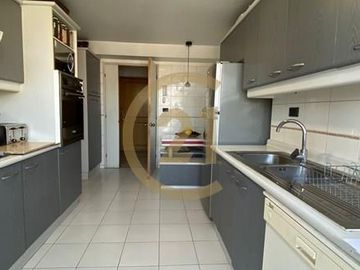 AMPLIO DEPARTAMENTO, 4 DORM, EL GOLF, LAS CONDES