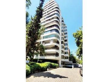AMPLIO DEPARTAMENTO, 4 DORM, EL GOLF, LAS CONDES