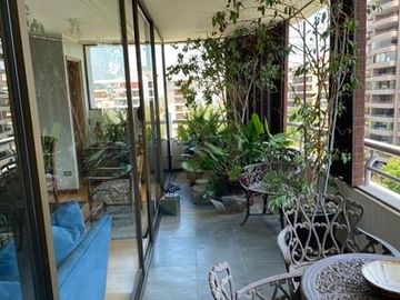 AMPLIO DEPARTAMENTO, 4 DORM, EL GOLF, LAS CONDES