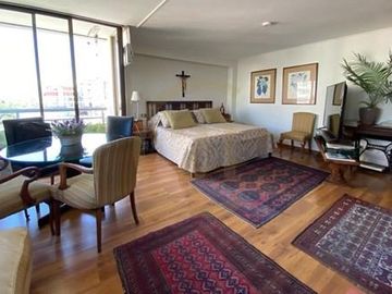 AMPLIO DEPARTAMENTO, 4 DORM, EL GOLF, LAS CONDES