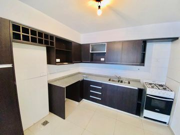 Departamento en  VENTA 2 AMB CON TERRAZA PROPIA Y COCHERA. RAMOS MEJIA