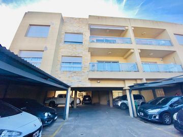 Departamento en  VENTA 2 AMB CON TERRAZA PROPIA Y COCHERA. RAMOS MEJIA