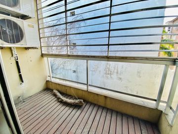 Departamento en  VENTA 2 AMB CON TERRAZA PROPIA Y COCHERA. RAMOS MEJIA