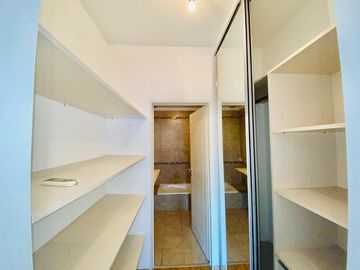Departamento en  VENTA 2 AMB CON TERRAZA PROPIA Y COCHERA. RAMOS MEJIA