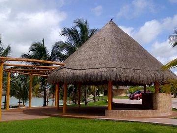 CASA DE LUJO EN VENTA RESIDENCIAL LAGOS DEL SOL CANCUN COLDWELL BANKER