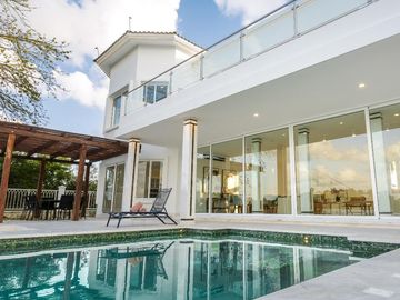 CASA DE LUJO EN VENTA RESIDENCIAL LAGOS DEL SOL CANCUN COLDWELL BANKER