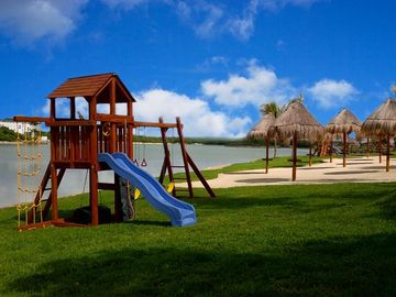CASA DE LUJO EN VENTA RESIDENCIAL LAGOS DEL SOL CANCUN COLDWELL BANKER