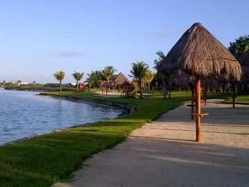 CASA DE LUJO EN VENTA RESIDENCIAL LAGOS DEL SOL CANCUN COLDWELL BANKER