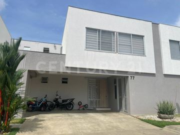 VENDO HERMOSA CASA CAMPESTRE SECTOR ALFAGUARA JAMUNDI