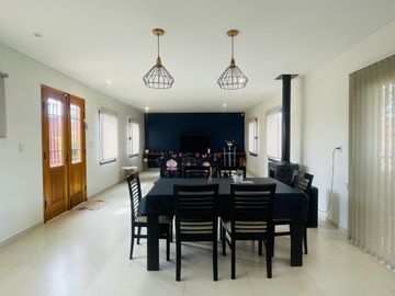 Casa de dos dormitorios en Sicardi en Venta