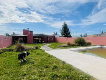 Casa de dos dormitorios en Sicardi en Venta
