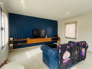 Casa de dos dormitorios en Sicardi en Venta