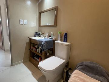 Casa de dos dormitorios en Sicardi en Venta