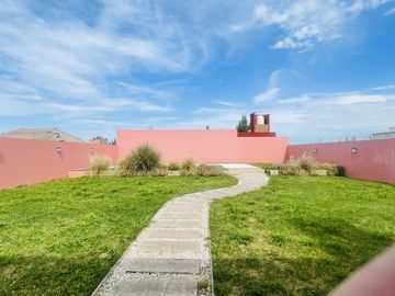 Casa de dos dormitorios en Sicardi en Venta