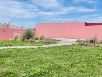 Casa de dos dormitorios en Sicardi en Venta