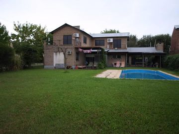 Casa en venta en Aldea, Fisherton, 5 dorm